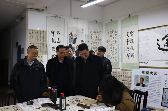 说明: F:\书法学会活动照片\IMG_6971.JPG