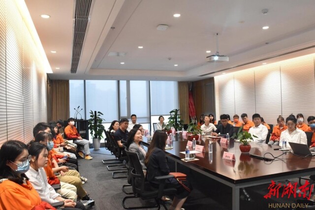 湖南现代物流职院:党委书记访企拓岗下功夫